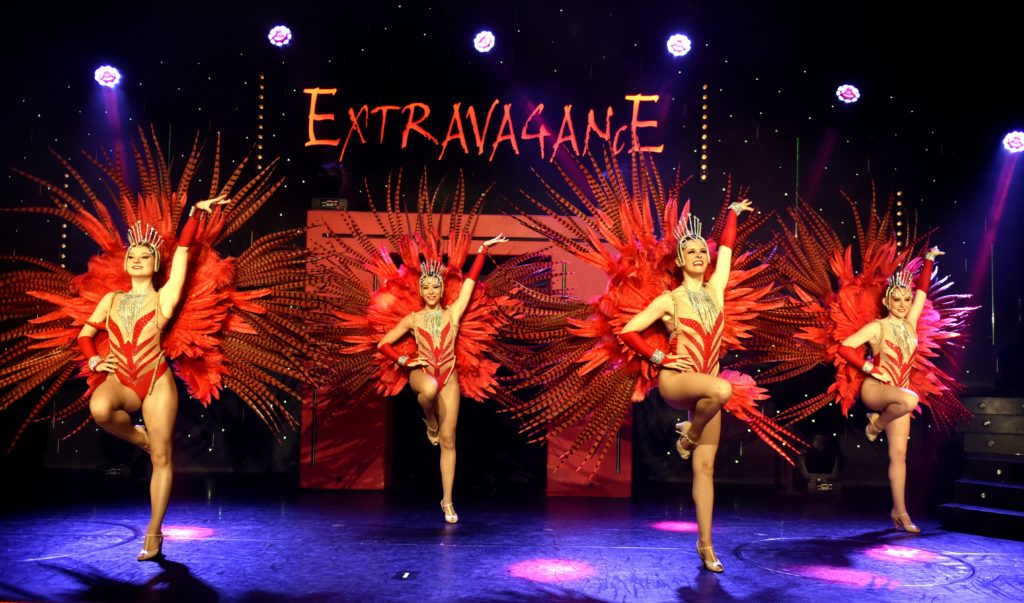 Spectacle Extravagance - 4 danseuses en costume